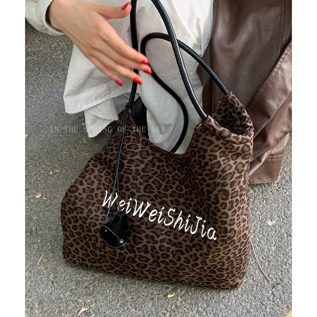 慵懒风豹纹包包女款爆款2025新款秋冬百搭大容量单肩包通勤托特包