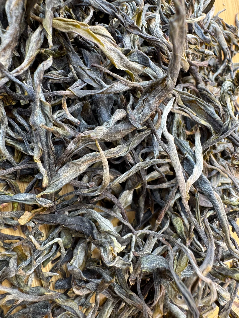 【茶农小芳的茶】2025年无量山大树茶 头春头采 （花蜜香，口粮之王）