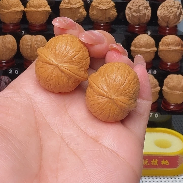 文玩核桃把件手捻晶玉30尺…………03