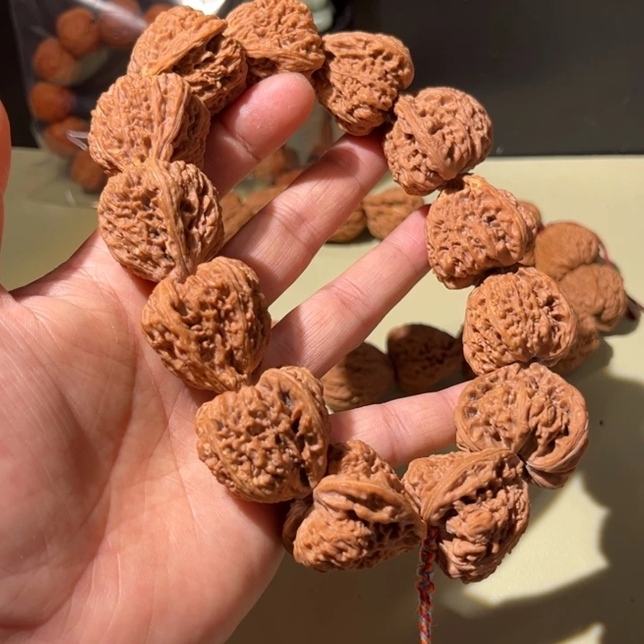 文玩核桃手串…………20