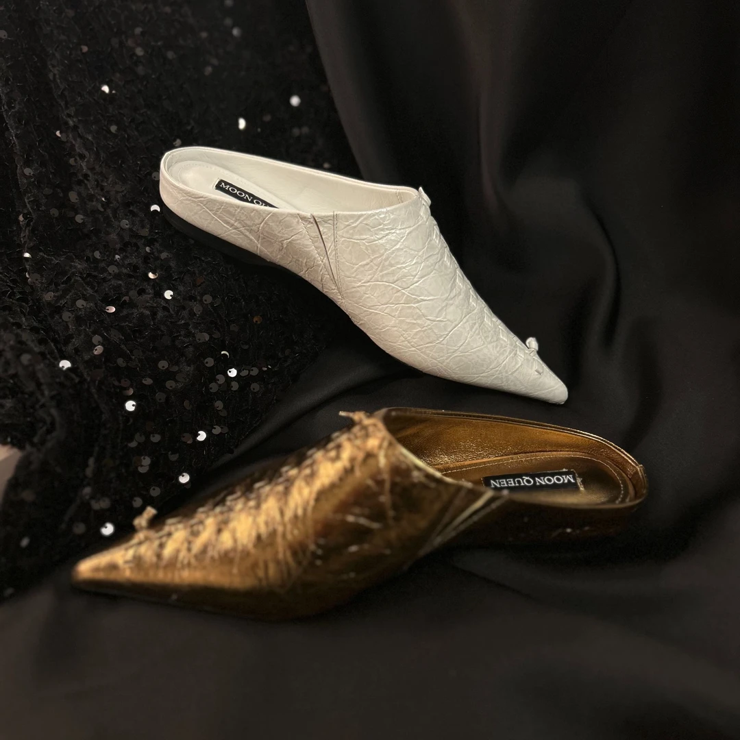 MOONQUEEN25春夏复古时尚百搭舒适女尖头平底内增一脚蹬半拖鞋