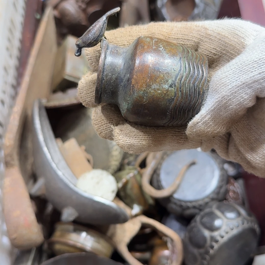 刘***水一物一图，工艺品。