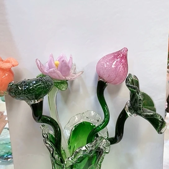 琉璃花瓶高45厘米宽9厘米