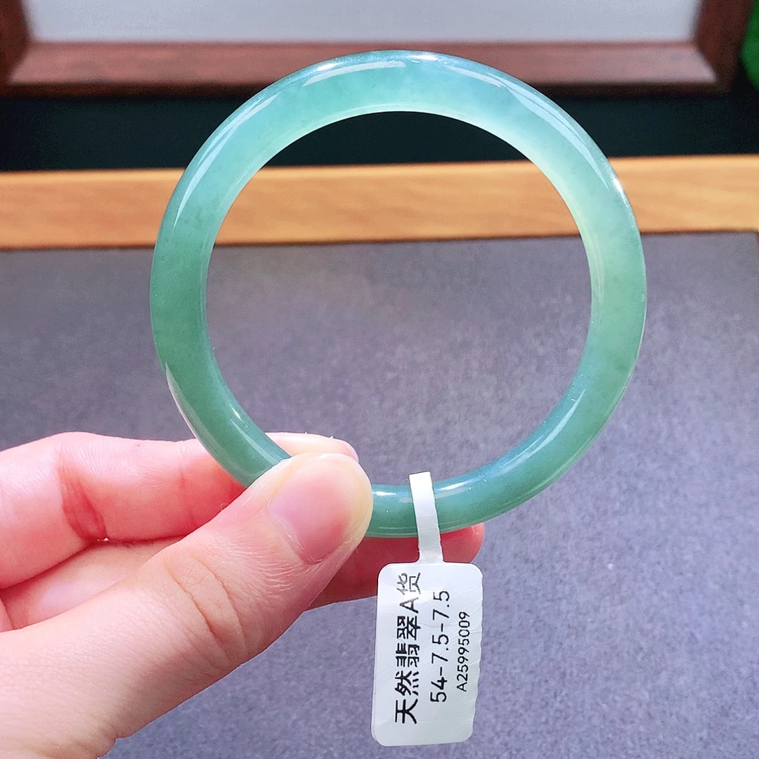 未镶嵌手镯翡翠天然翡翠