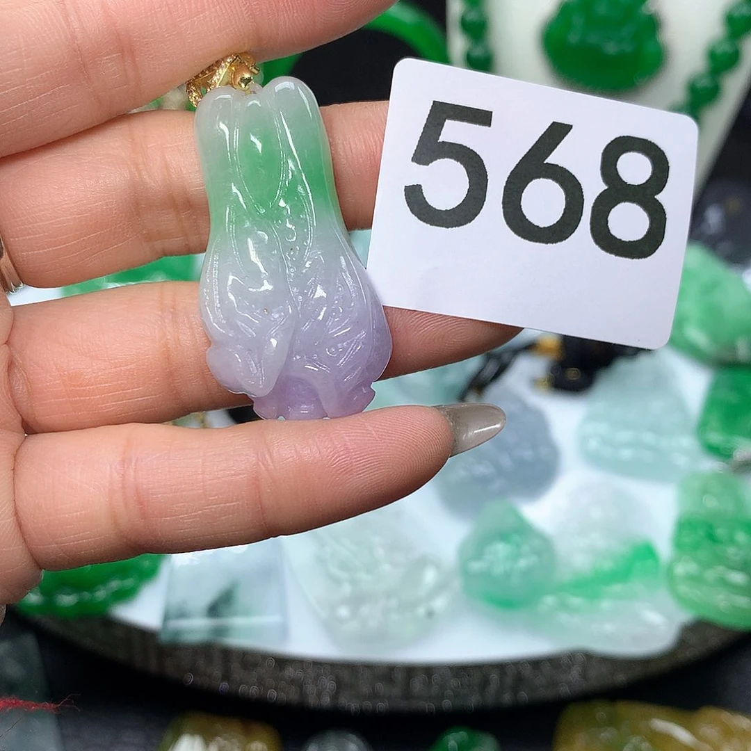 翡翠吊坠(赠链)未镶嵌