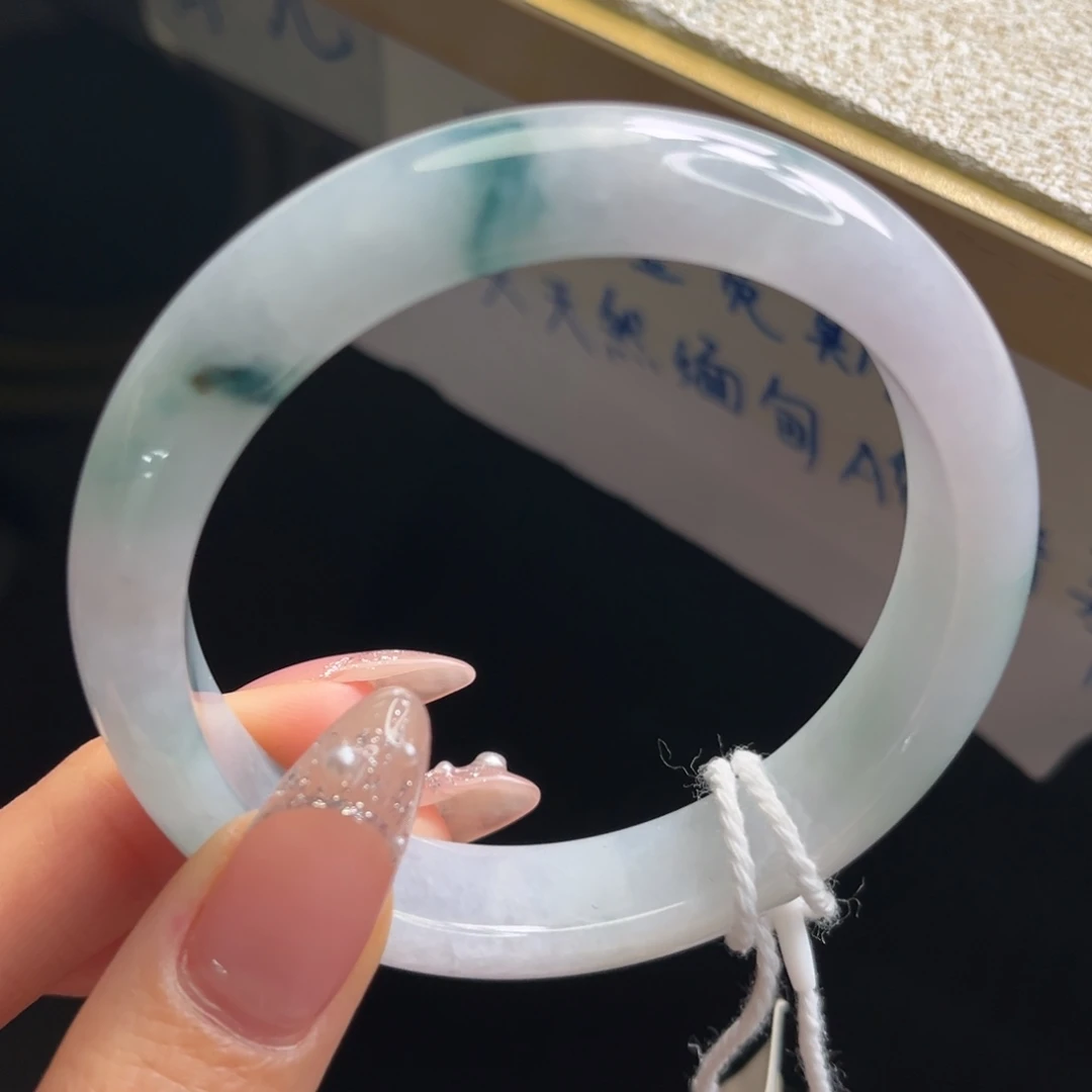 翡翠未镶嵌手镯手镯