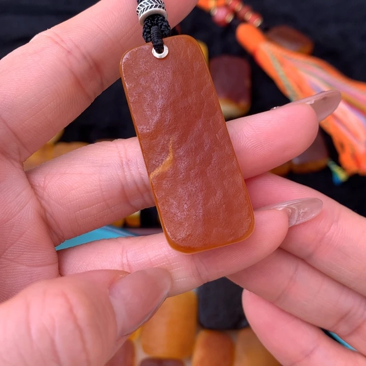 原皮留皮切牌吊坠