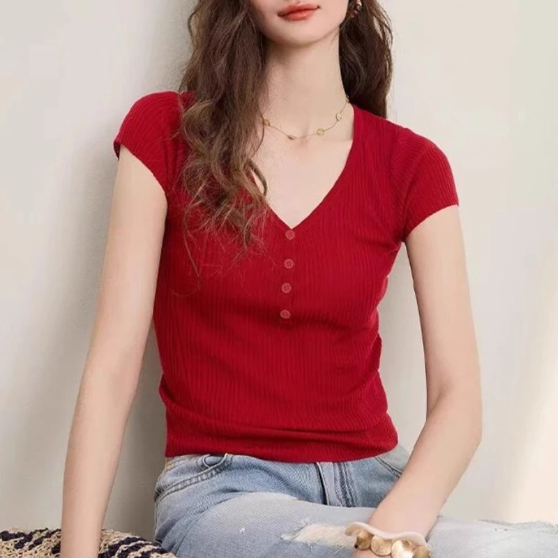 高级感红色v领针织短袖t恤女2025夏季韩版百搭轻熟风薄款正肩上衣