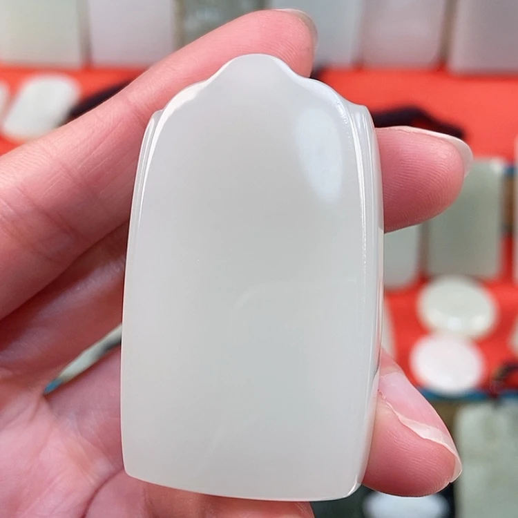 【闪购商品】颈饰未镶嵌和田玉