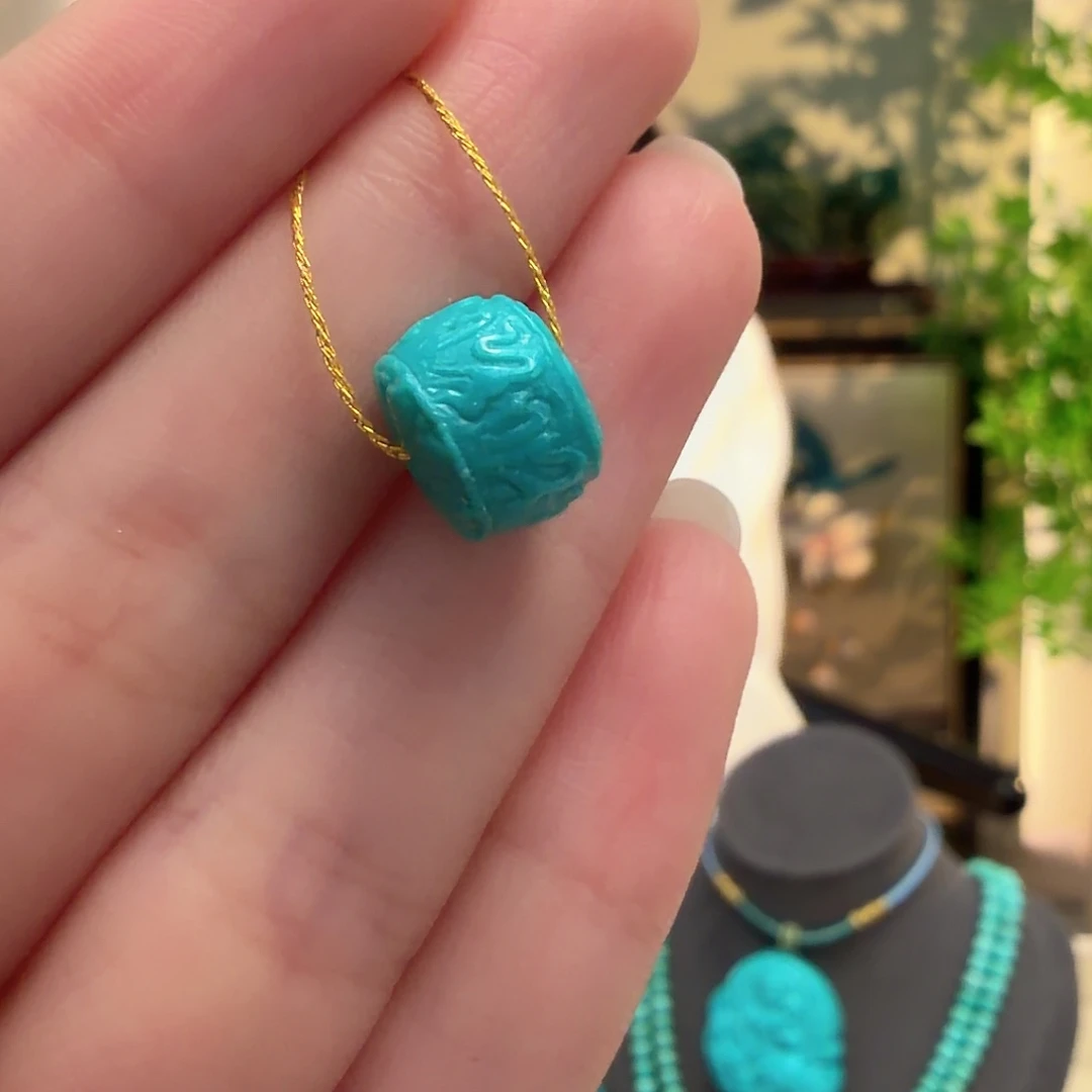 绿松石未镶嵌颈饰