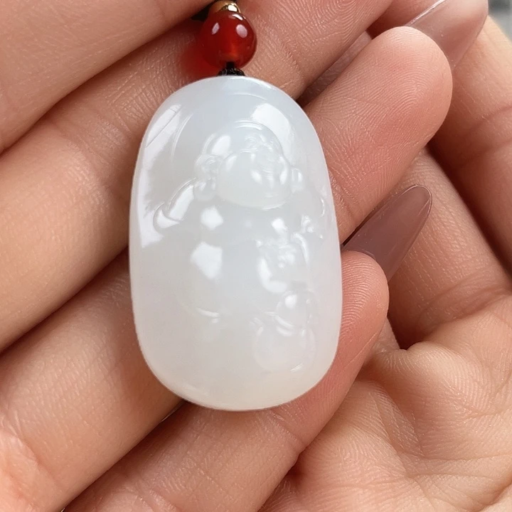 颈饰未镶嵌和田玉（糖玉）