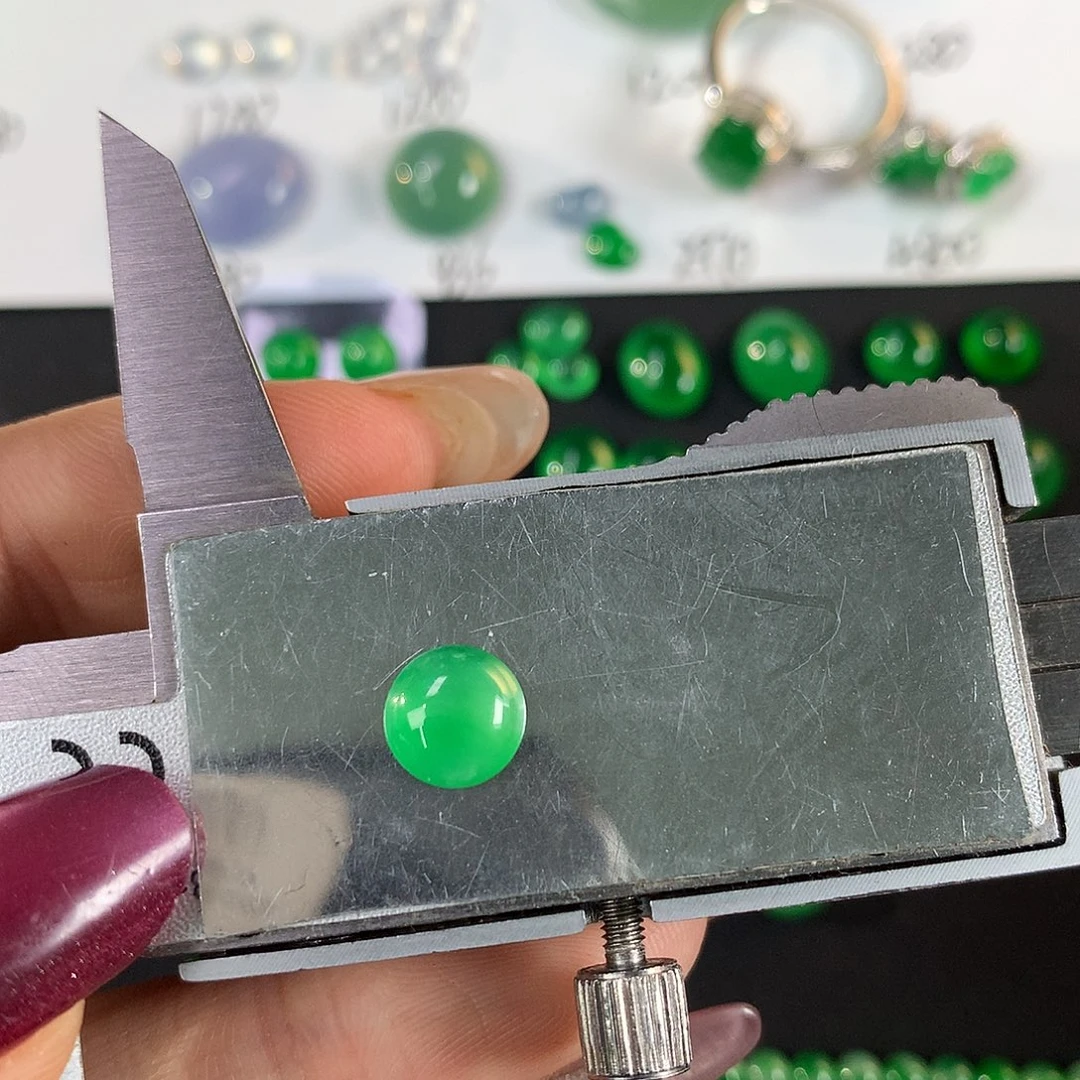 翡翠散珠7.4 2.8翡翠