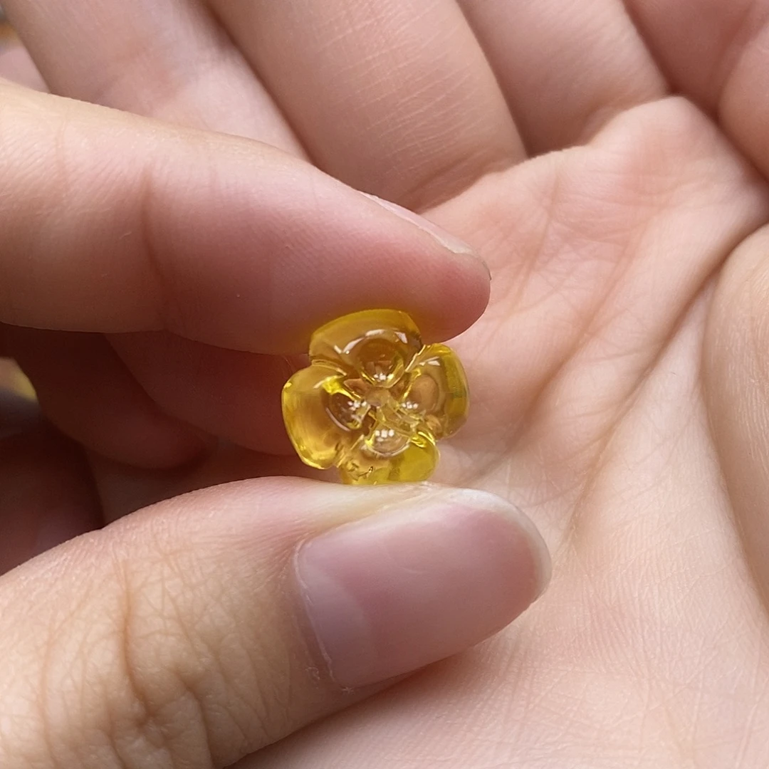 琥珀未镶嵌裸石桂花