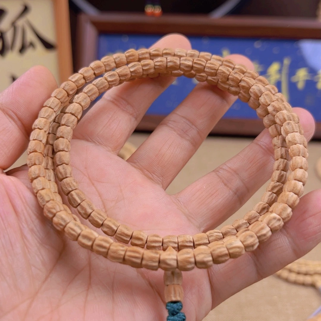 大叶紫檀（黑酸枝木类）