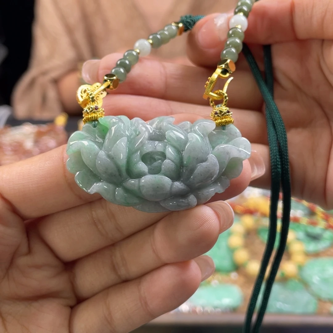翡翠未镶嵌颈饰代编织