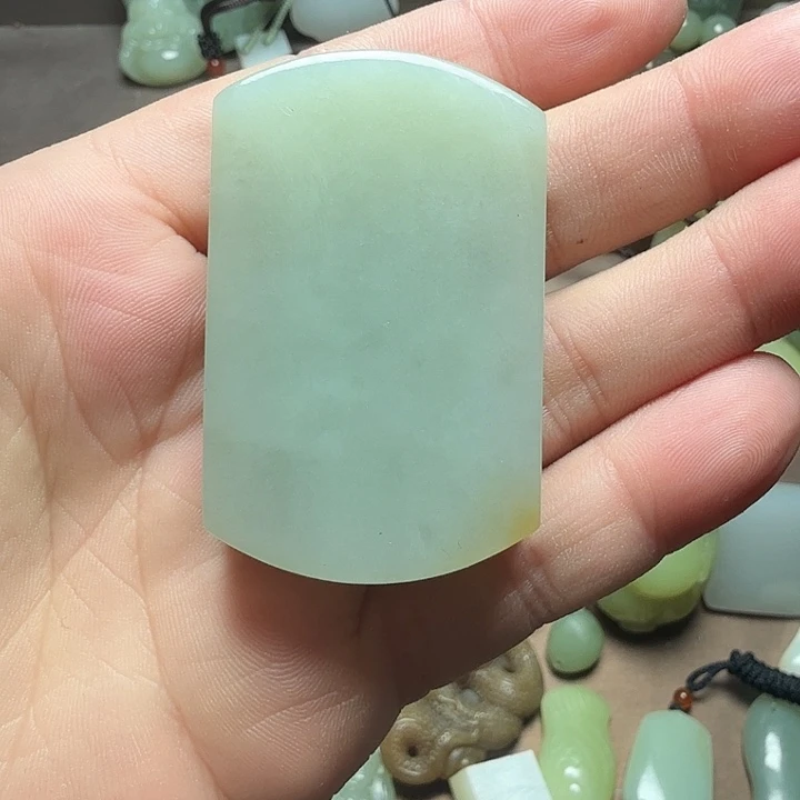 为***斗和田玉未镶嵌颈饰