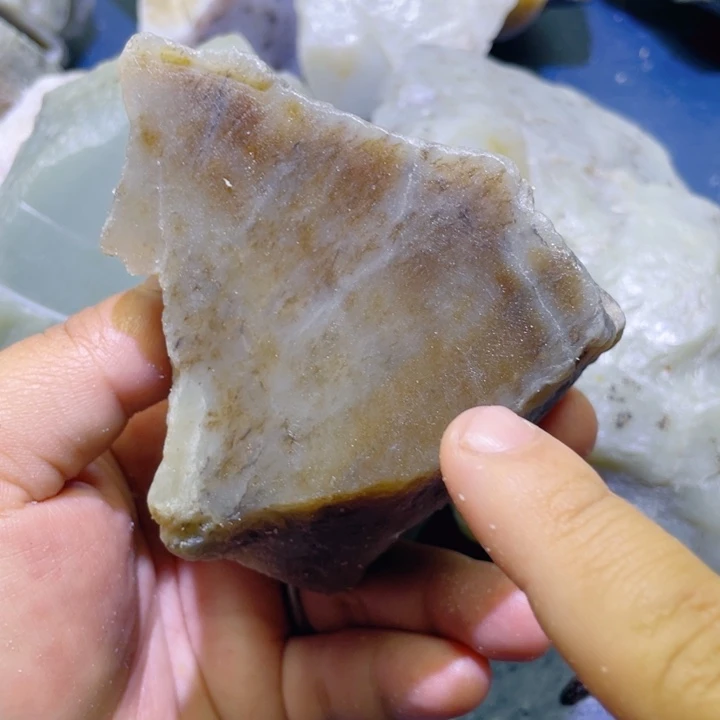 和田玉未镶嵌珠宝半成品