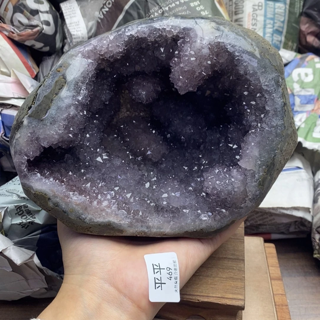 紫晶未镶嵌大型摆件（非配饰）