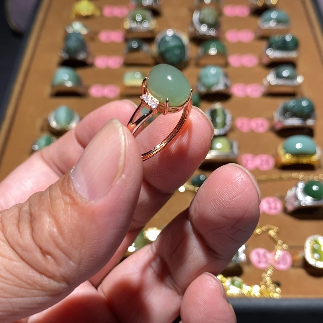 和田玉未镶嵌戒指