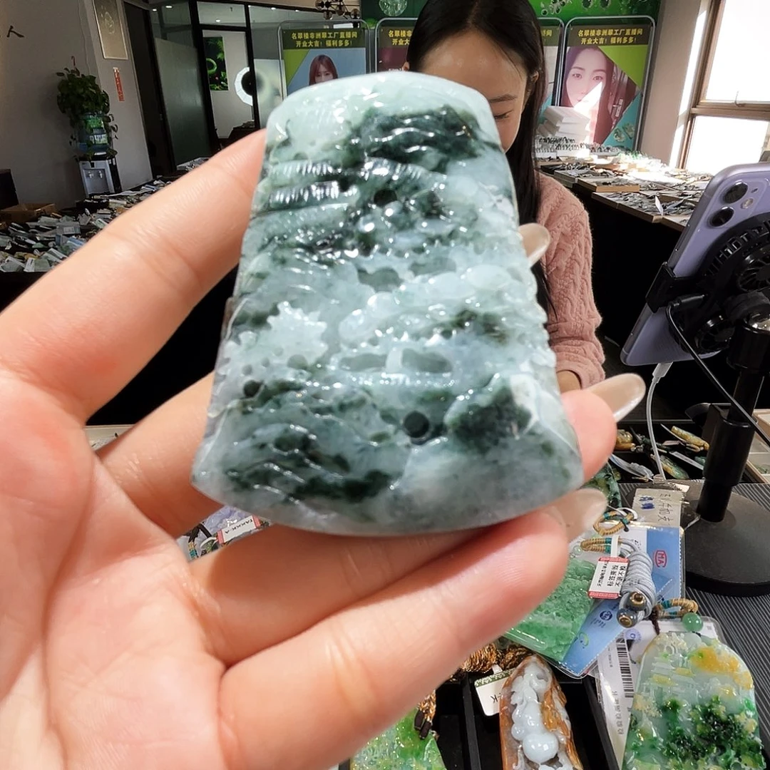 颈饰未镶嵌翡翠一