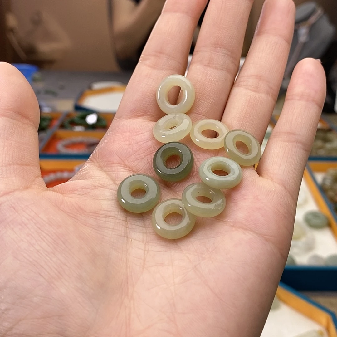 未镶嵌手串和田玉A1多样性发一