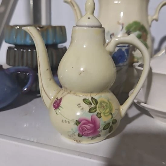 茶盏陶瓷盘子碗啥都有