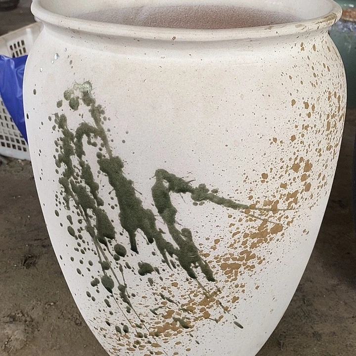 粗陶花盆高度41。  口径26