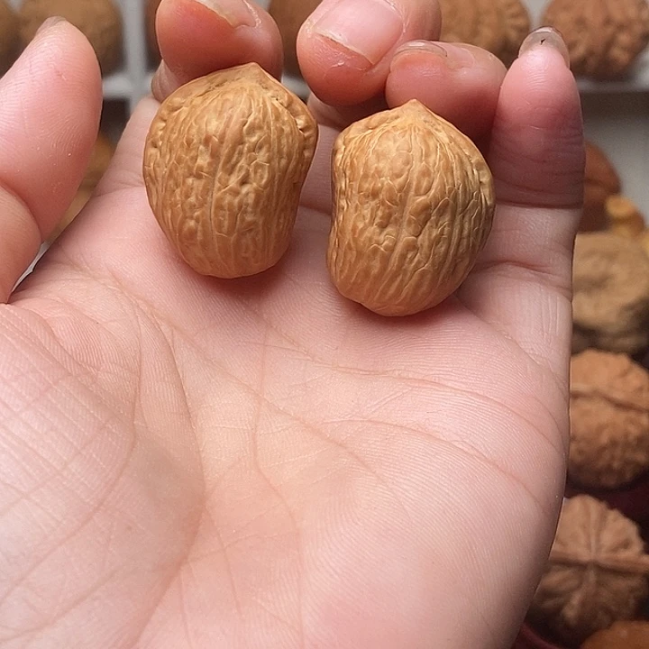 吊坠文玩核桃半臂
