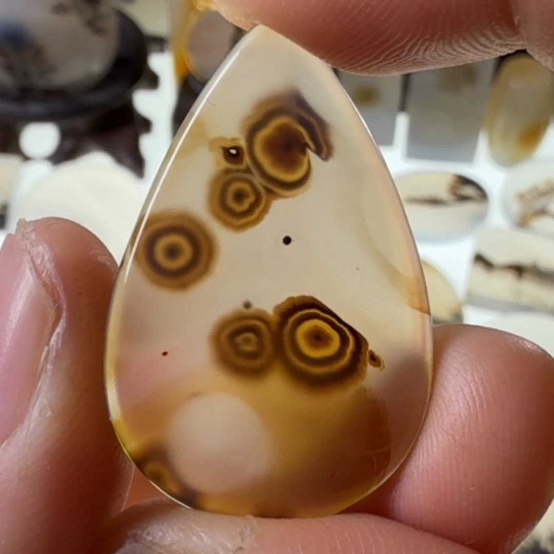 玛瑙/玉髓未镶嵌珠宝半成品