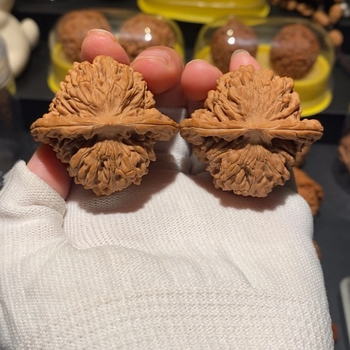 文玩核桃吊坠文玩核桃44尺四座楼