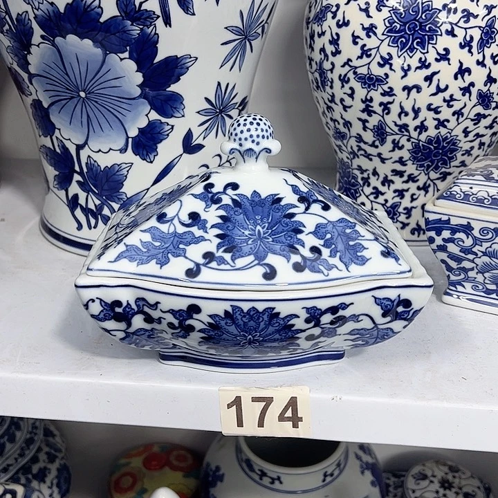 摆件手工手绘高温釉下彩家居摆件，收纳盒首饰盒