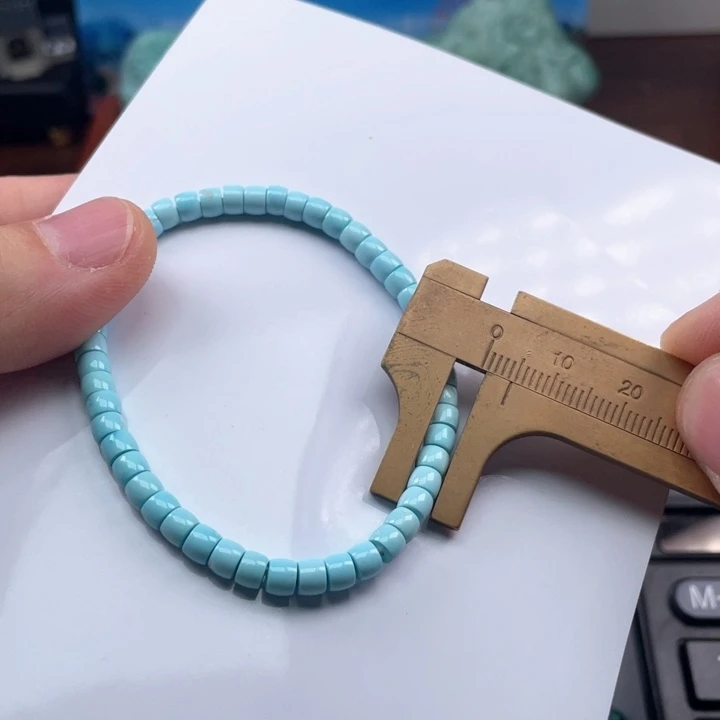 绿松石颈饰未镶嵌