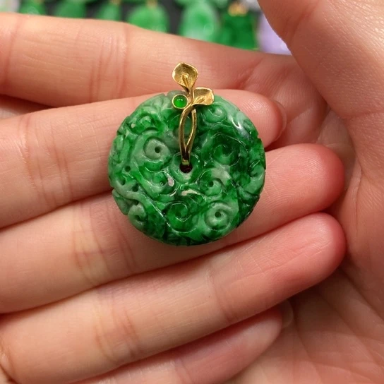 颈饰未镶嵌翡翠吊坠