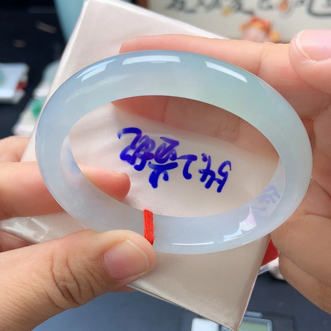 翡翠未镶嵌手镯66号贵妃