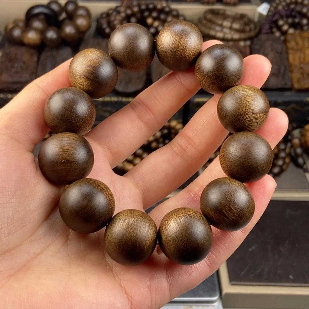 沉香手串想***到越南芽庄白棋楠
