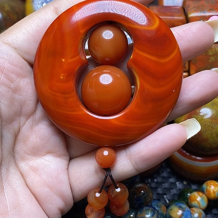 刘***金玛瑙/玉髓未镶嵌手链