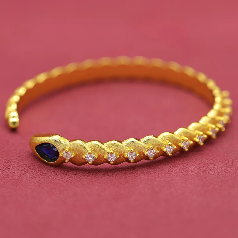 百搭气质经典手镯w2560