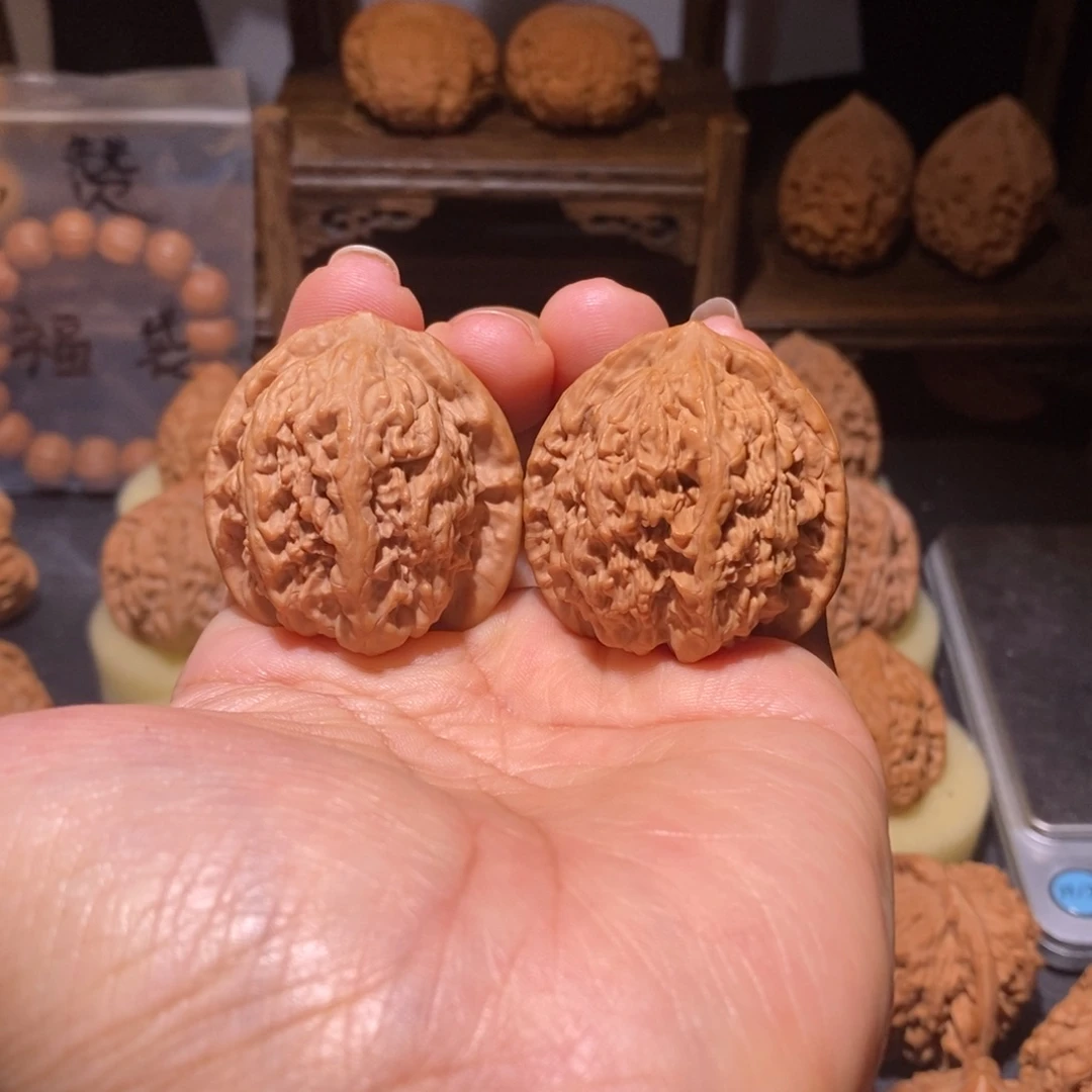 文玩核桃吊坠蚂蚁沟37