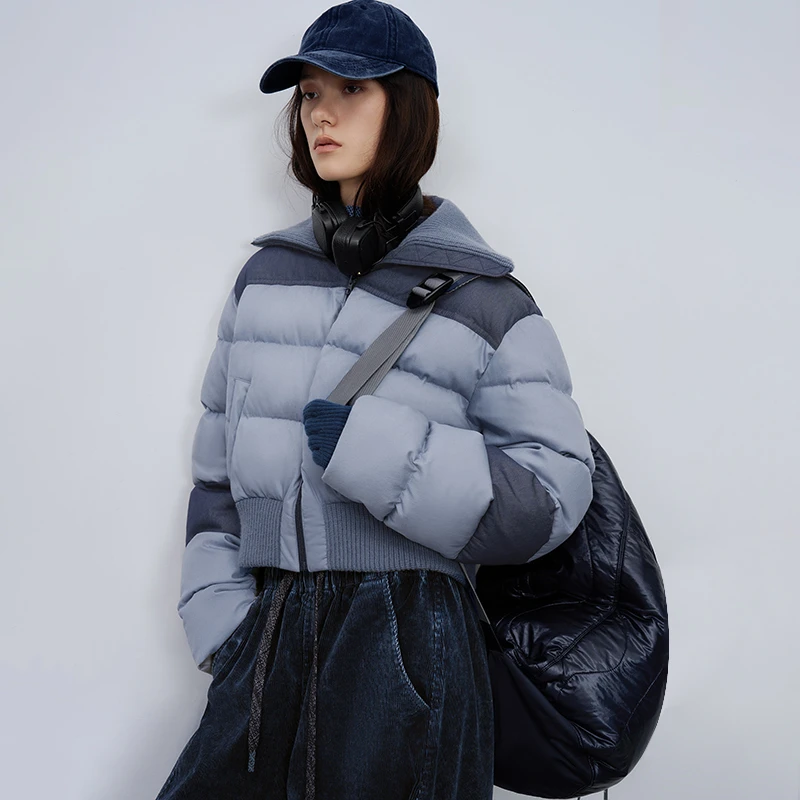 半圆女装[运动]2025秋冬蓬松夹克式拼接牛仔短款羽绒服D52311064