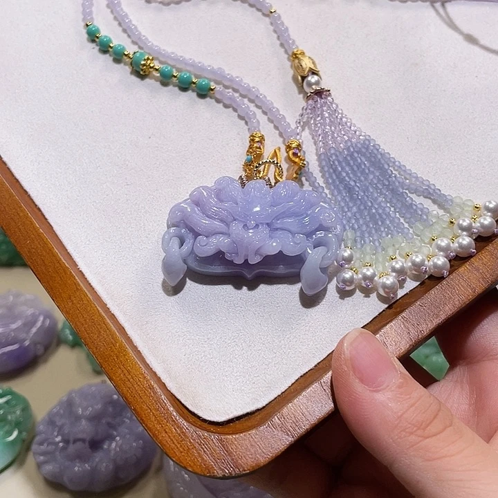 翡翠未镶嵌颈饰翡翠吊坠