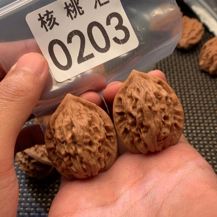 吊坠文玩核桃大红洒