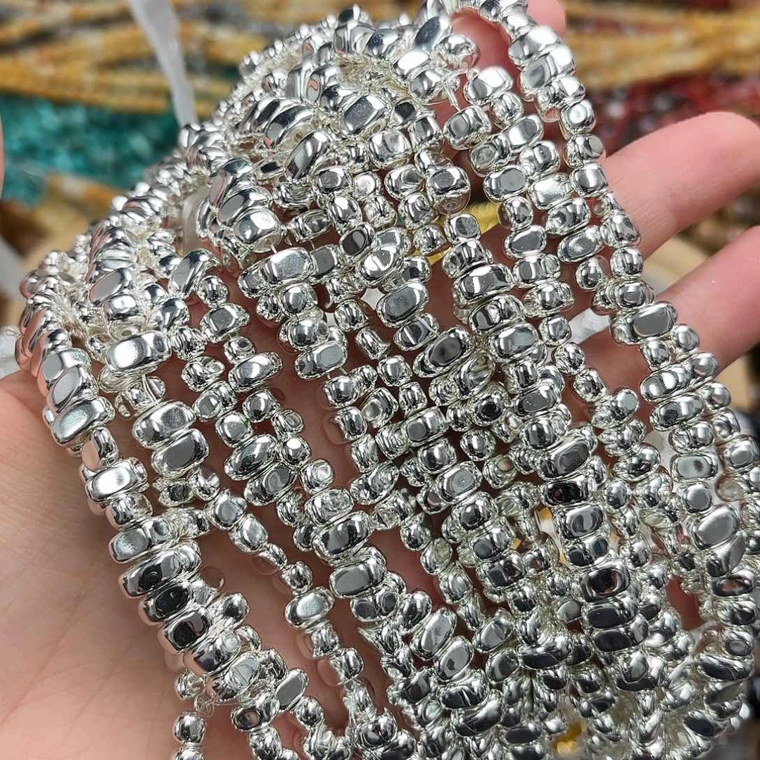 玛瑙/玉髓未镶嵌珠宝半成品4×8黑胆银色大碎石一条