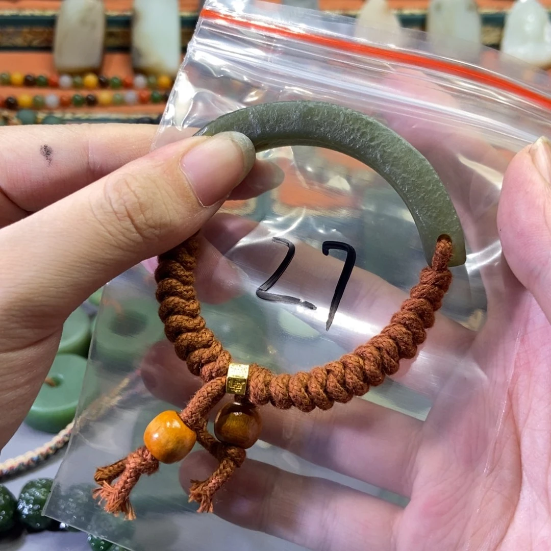 和田玉颈饰未镶嵌暗**羯