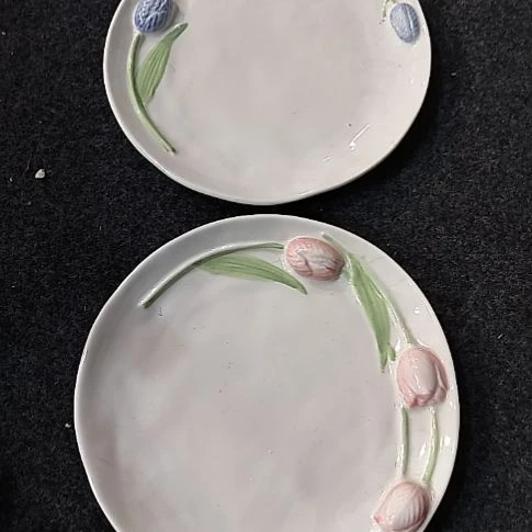 瓷片微瑕郁金香八寸浅盘两个一组 颜色随机