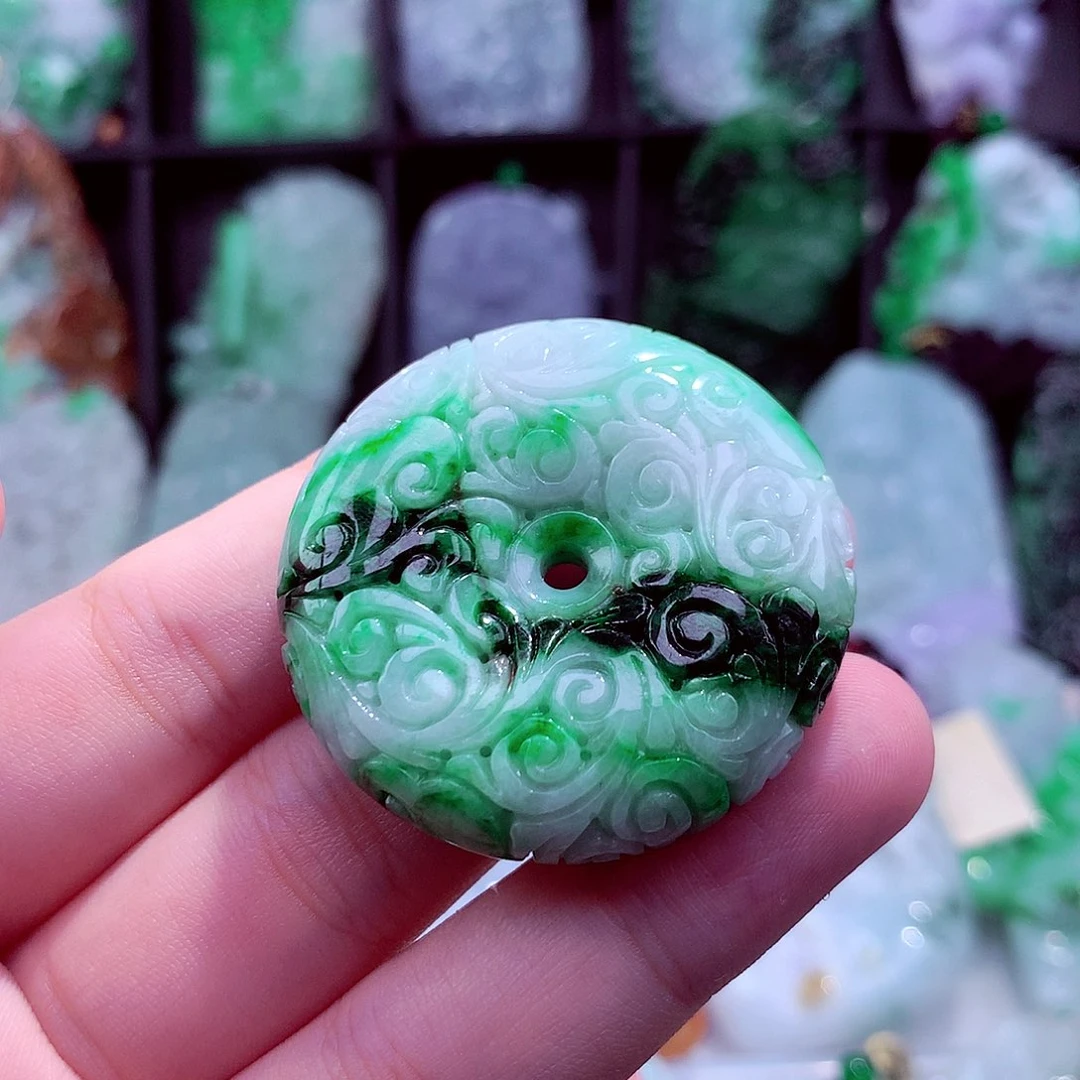 翡翠未镶嵌颈饰挂件