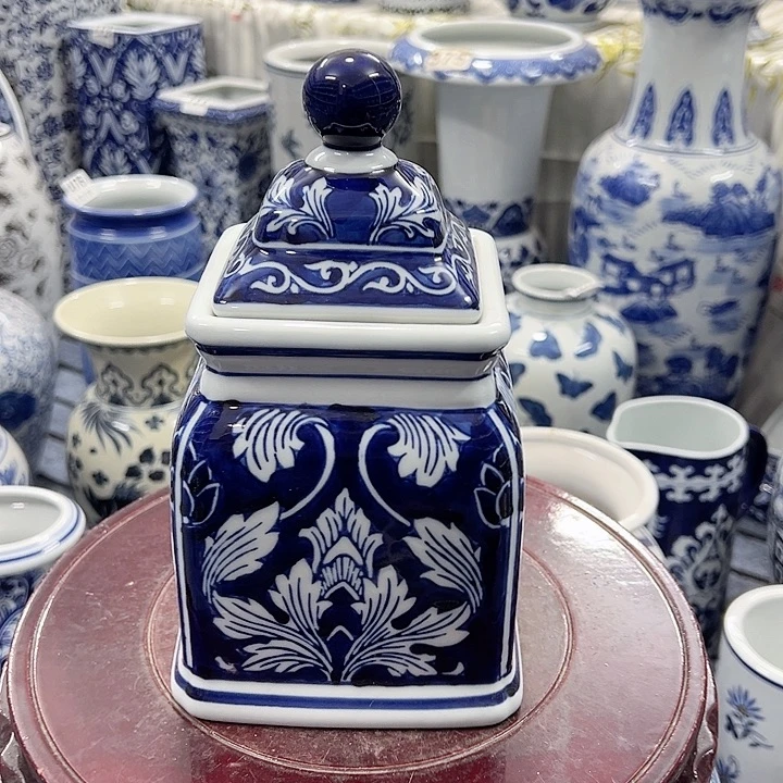 摆件手工手绘高温釉下彩家居摆件，储物罐茶叶罐