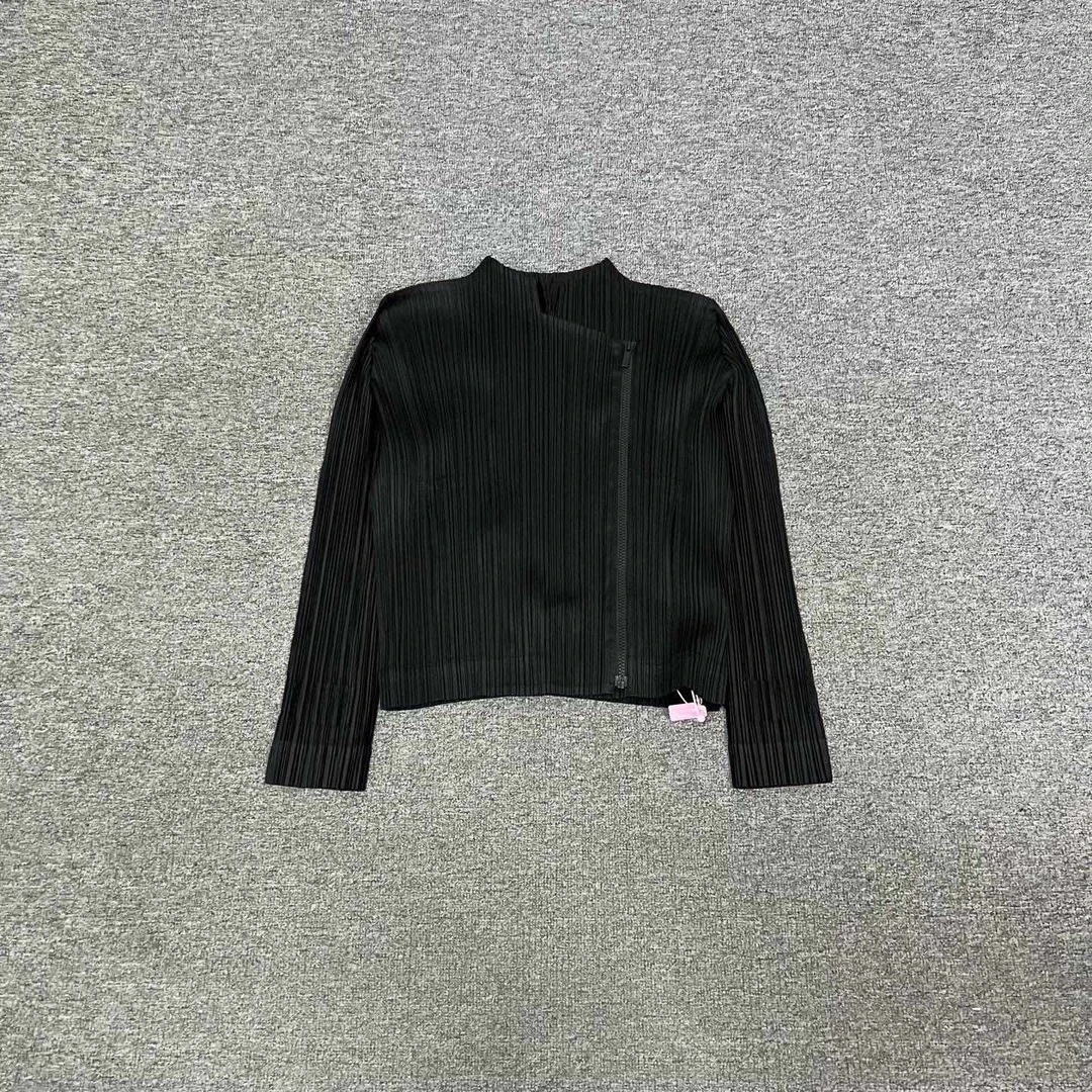99新 Issey Miyake/三宅一生 三宅一生 褶皱 开衫
