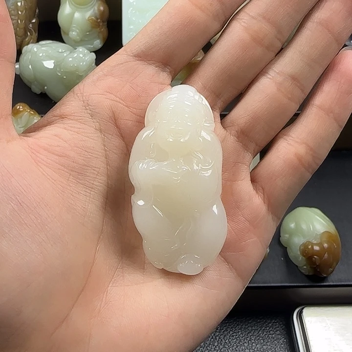 和田玉未镶嵌挂件