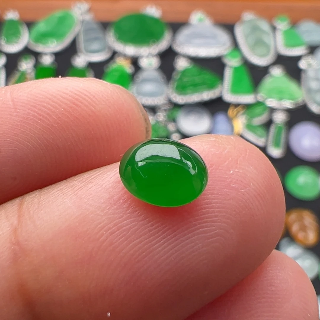 翡翠未镶嵌颈饰蛋6.9