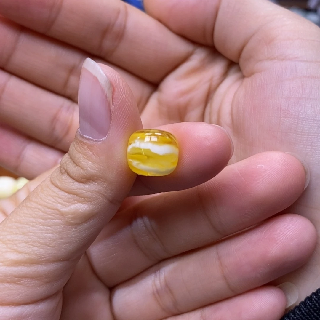 琥珀未镶嵌珠宝奇石11.2